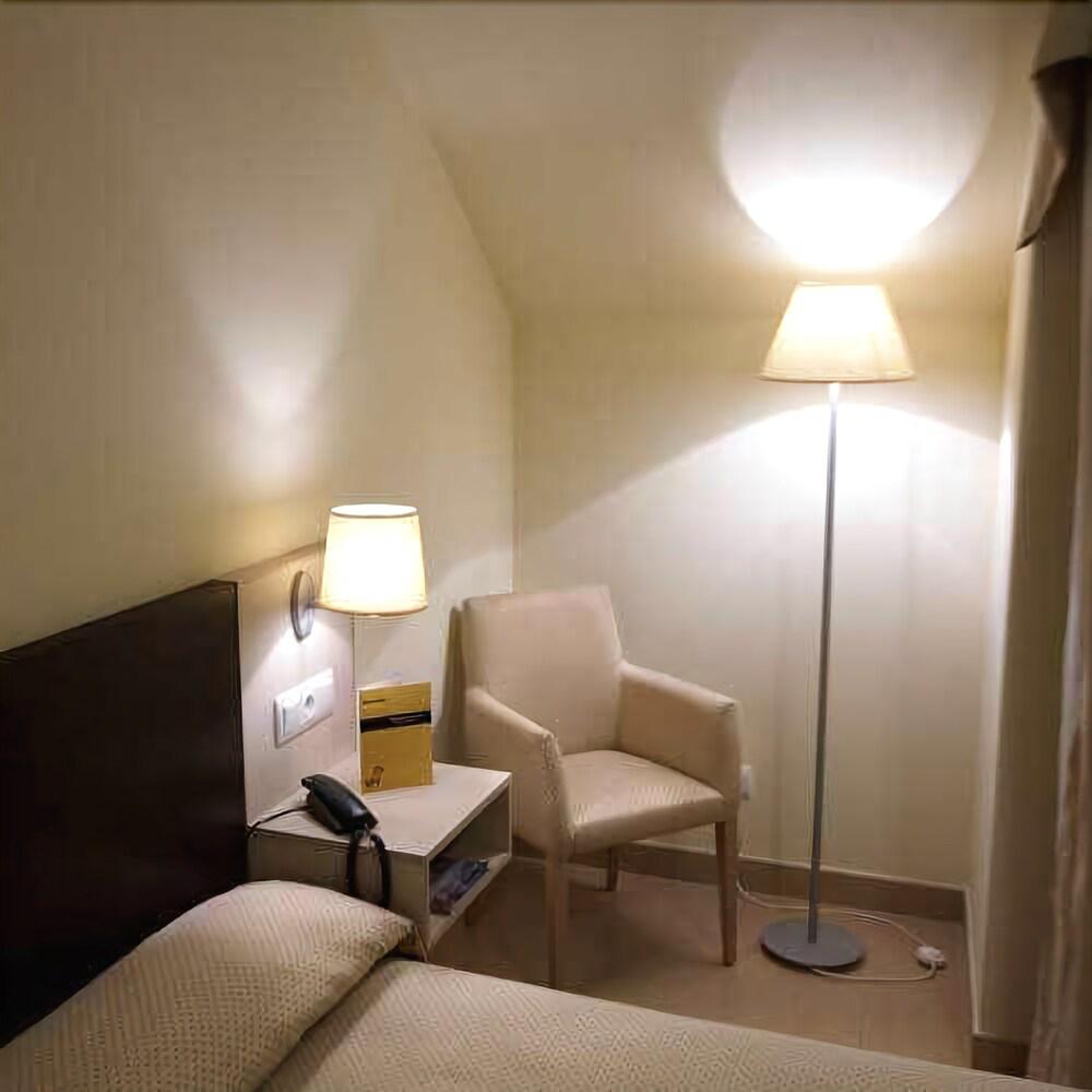 Hotel Room Pontevedra Eksteriør billede