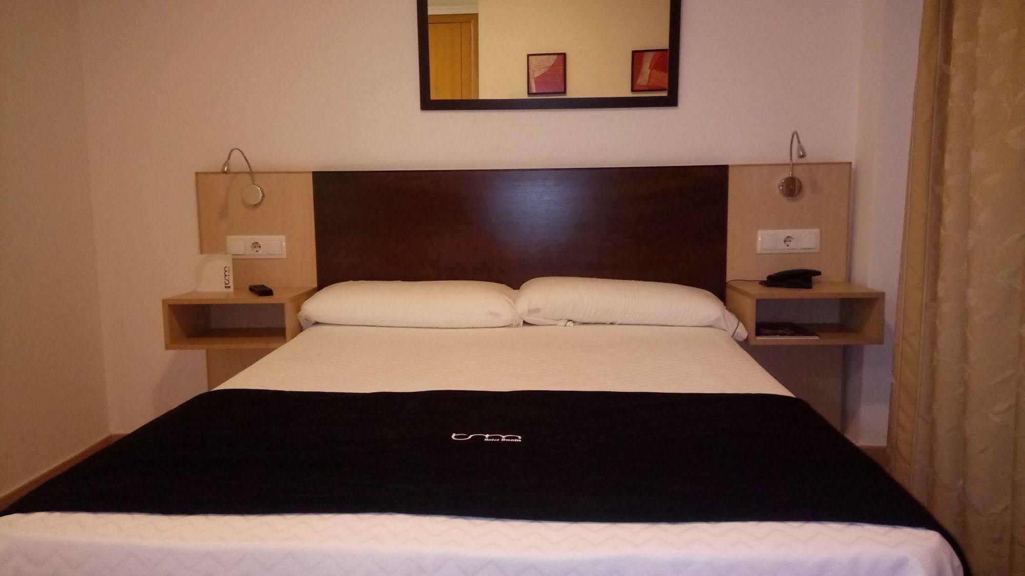 Hotel Room Pontevedra Eksteriør billede