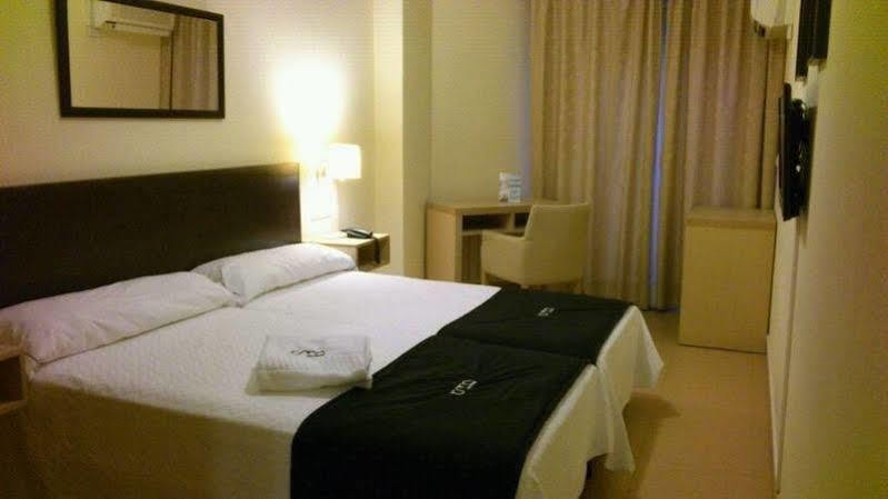Hotel Room Pontevedra Eksteriør billede
